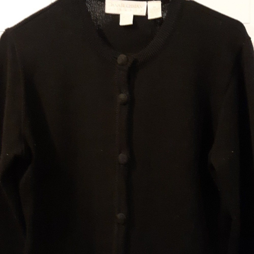 Dana Buchman size m black sweater